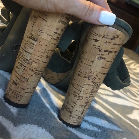Dolce & Gabbana designer cork and suede wrap heels - Picture 2 of 8